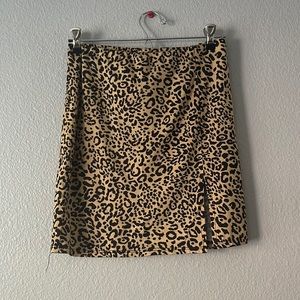 Forever 21 | Cheetah print skirt, size medium